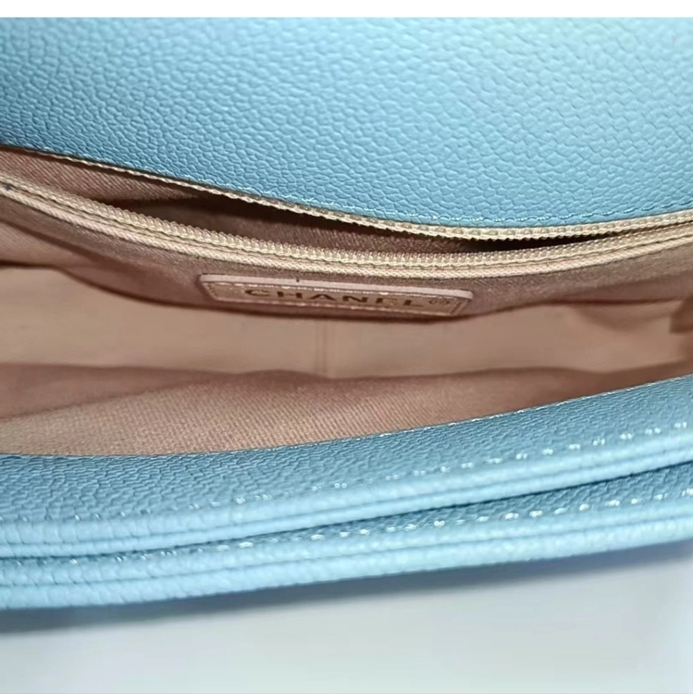 CHANEL Light Blue Caviar Quilted Shoulder Bag - Picture 5 of 5